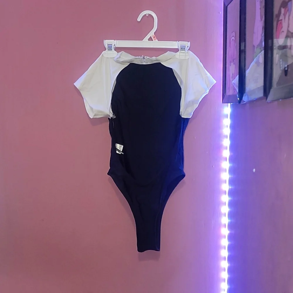 Bathing suit - Picture 2 of 2